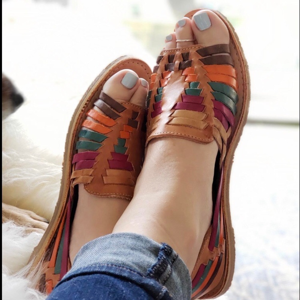 🔹SOLD🔹 NIB Sbicca • Jared Huarache Sandals